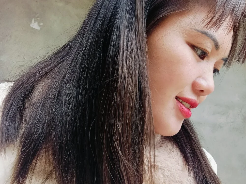 Anna_516 離線 XXX 聊天