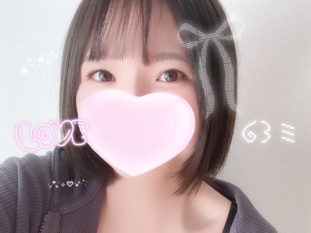 noa_127 Adlı Modelin Çevrimdışı XXX Sohbeti