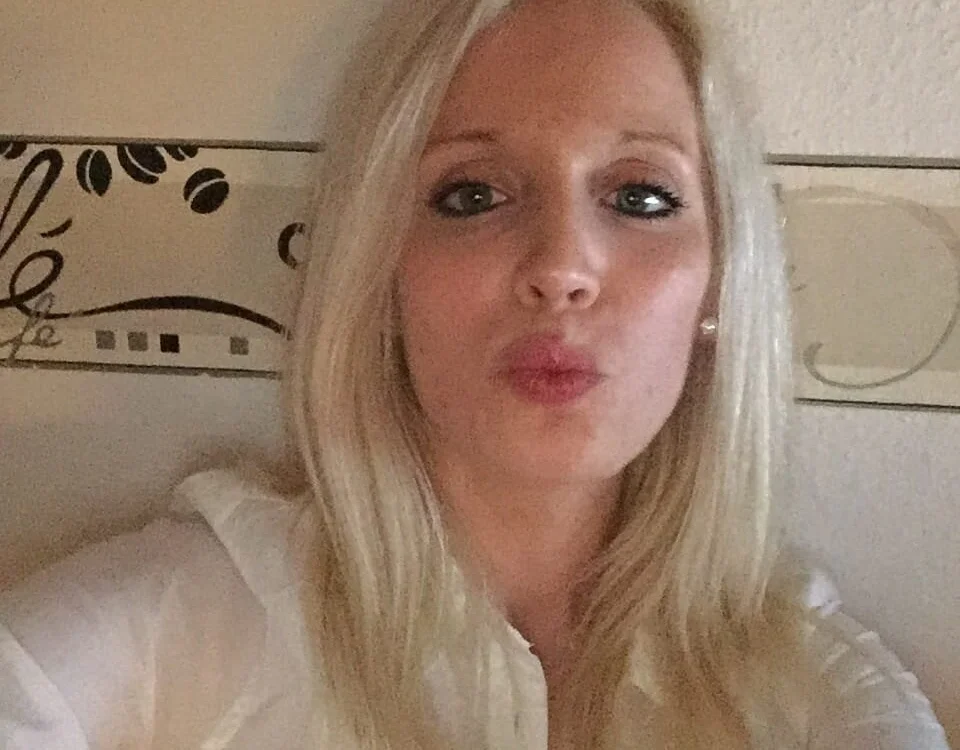 corababe_paar's most recent online preview