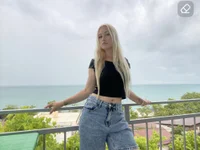 CrystalJones1's webcam live show