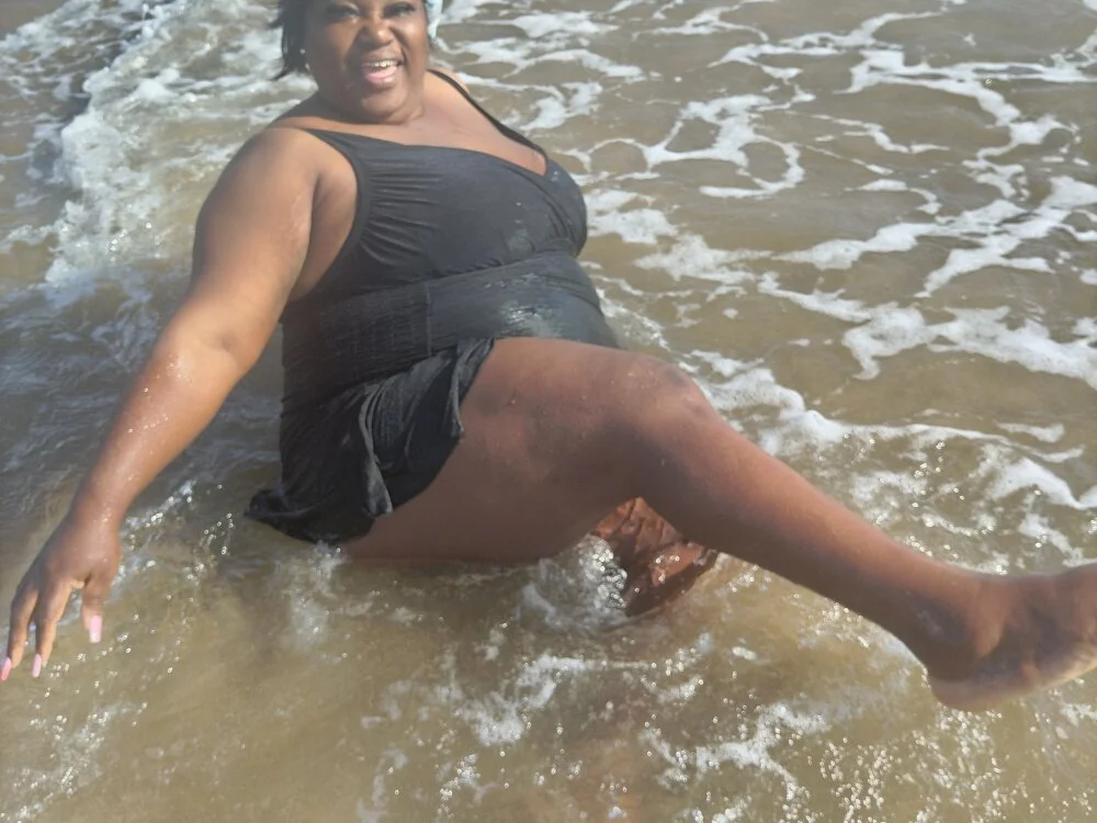 MATUREBUSSTY 離線 XXX 聊天