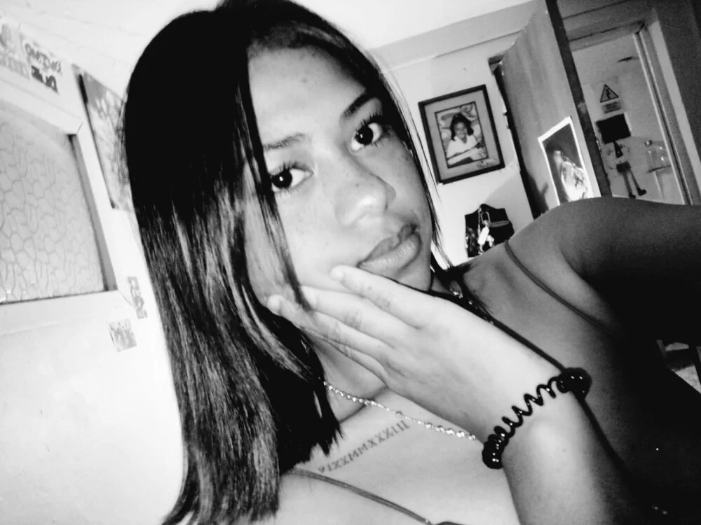 Офлайн-чат XXX Mariahm_Williams