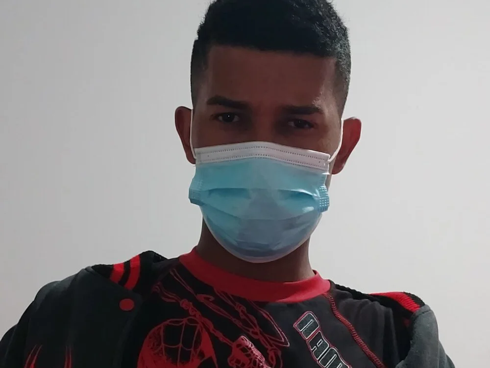 Rezenh: офлайн-секс-чат