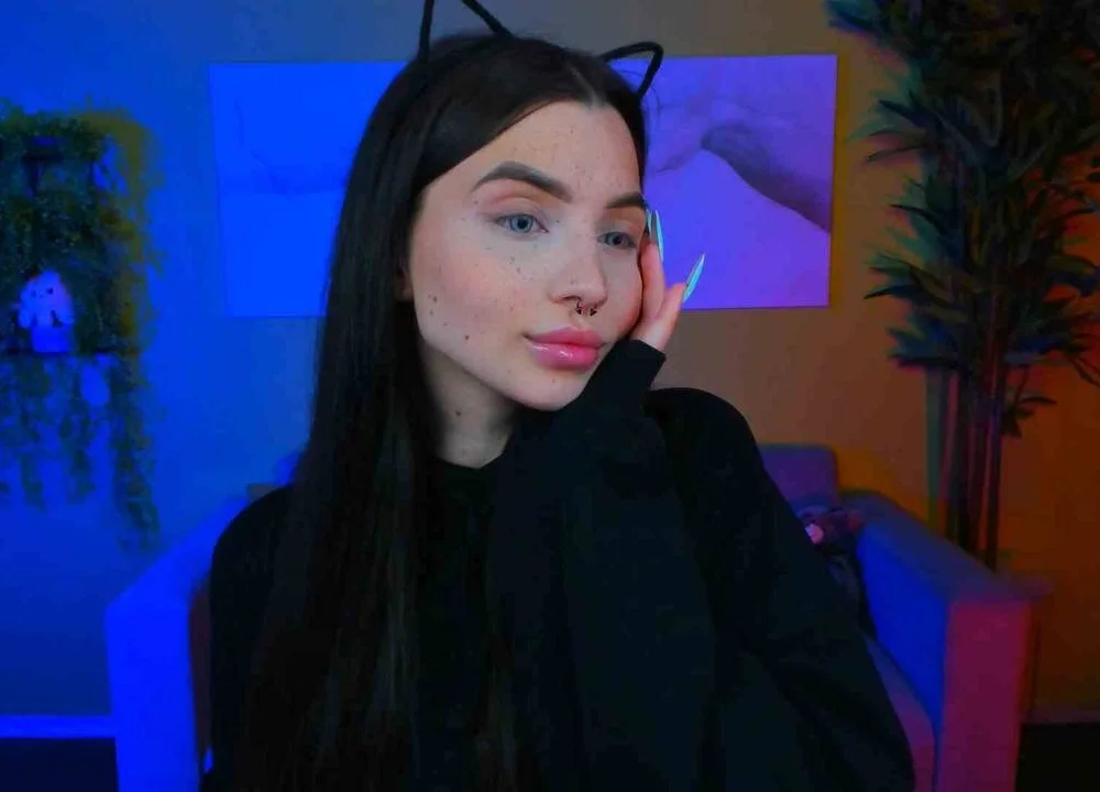 estercollins' Offline Chat Room