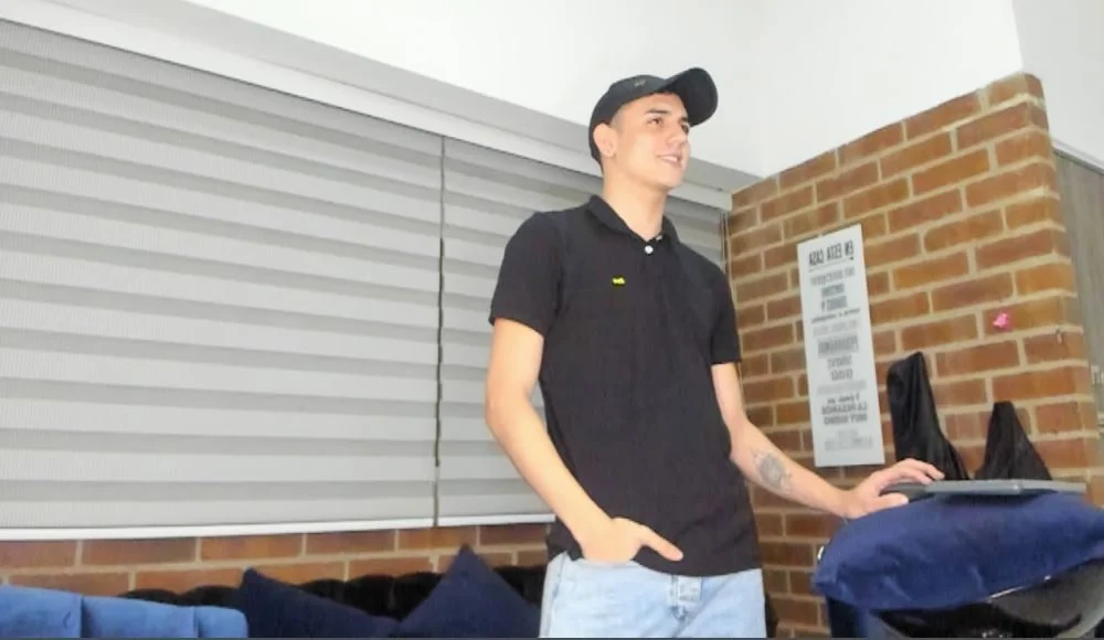 sexyslatin: συνομιλία ΧΧΧ εκτός σύνδεσης