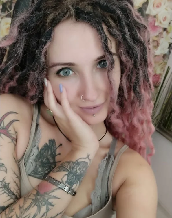 StephanieTeasing Adlı Modelin Çevrimdışı Sohbet Odası