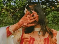 V_Hot_Riya
