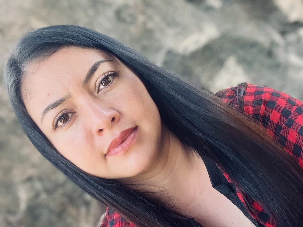 Cintya_n_Roger Offline XXX-chat