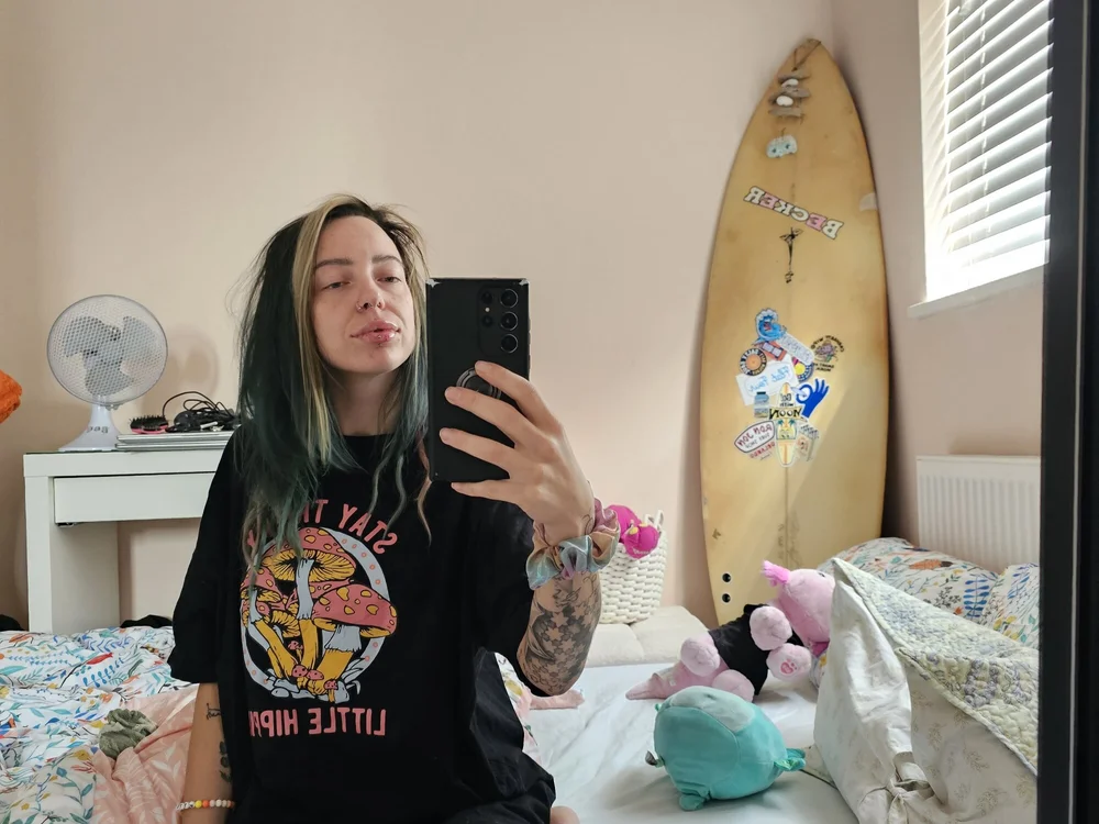 buttslutt19's Offline XXX Chat
