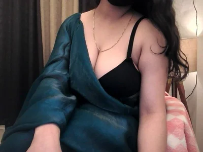 Mehak_lux Female Fingeringindian Online Webcam Striptease