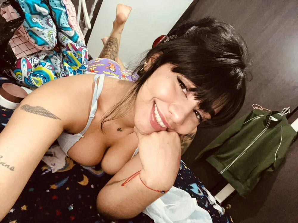 Thalif21's Offline XXX Chat