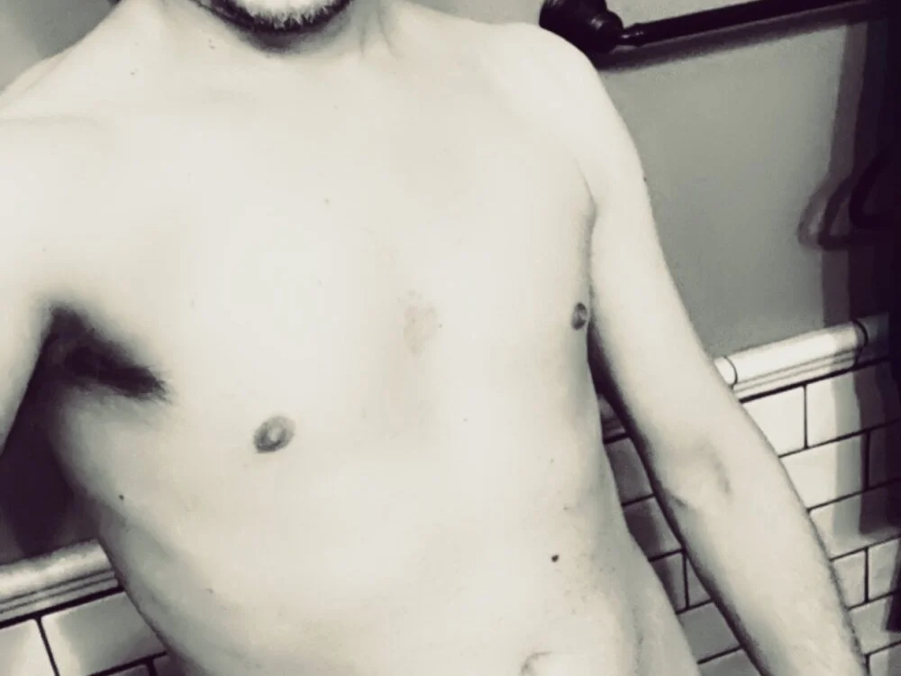 Sir_cumsalots' Offline XXX Chat