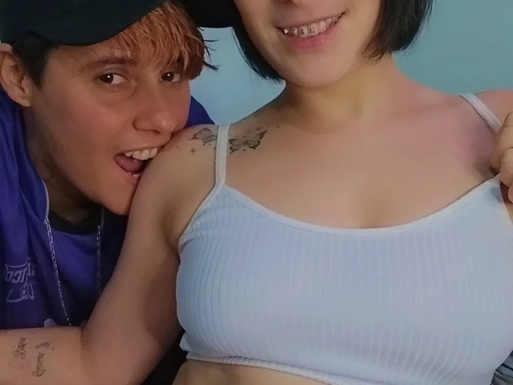 cacaucat's Offline XXX Chat