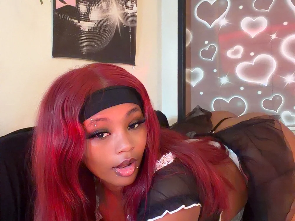 Prettyfacecoco's Offline Chat Room