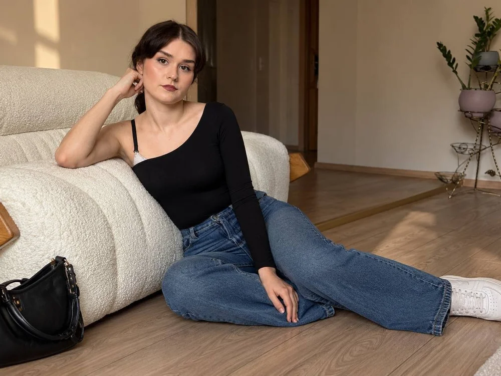SiennaCruzz Offline XXX-chat