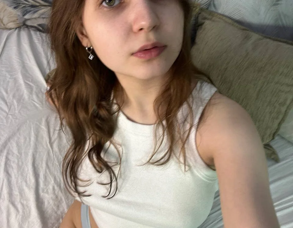 Offline XXX chat elle_simson