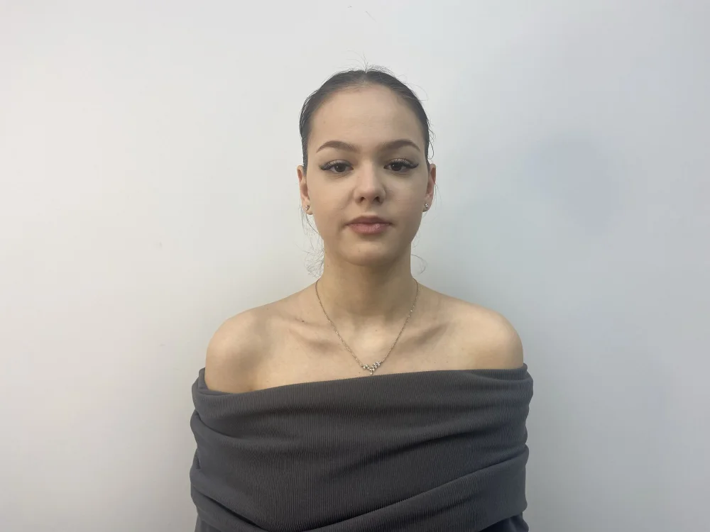 LouiseBond's Offline XXX Chat