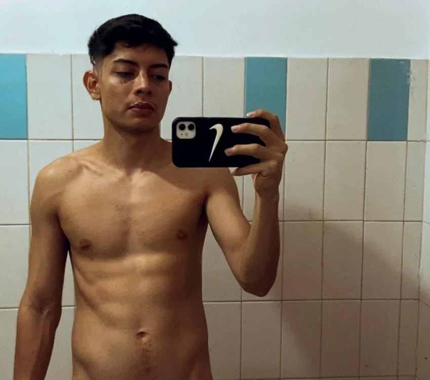 Ethan12_ offline XXX-chat
