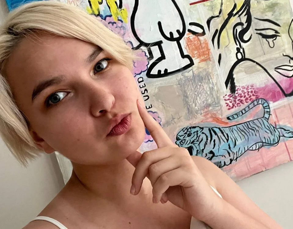 AnnabelleJen's Offline Chat Room