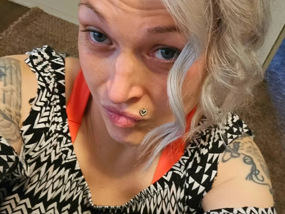 Chat XXX offline de Slutty4Der