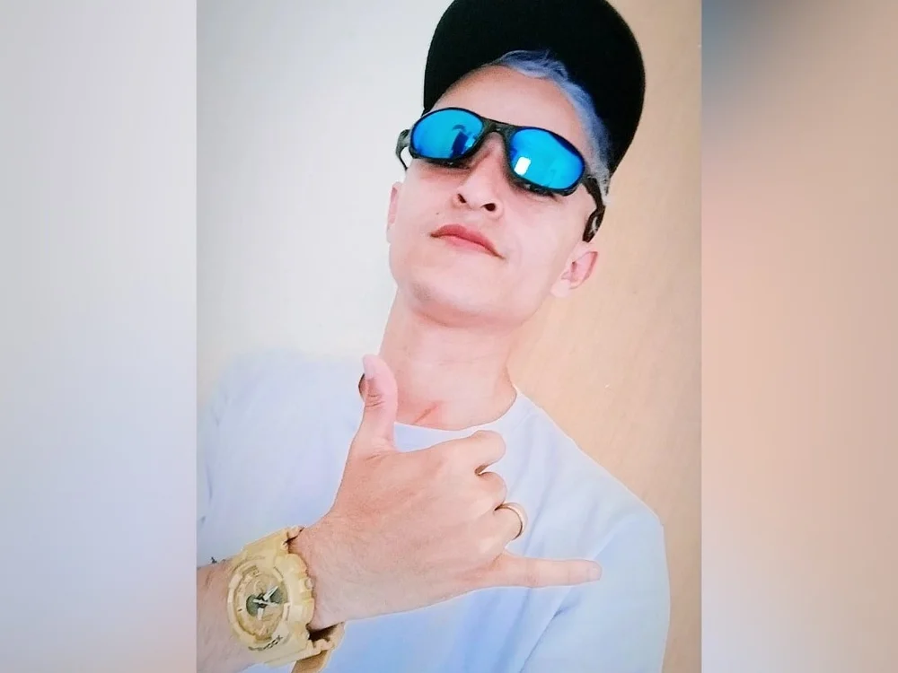 Phiillips39_ offline chatrum