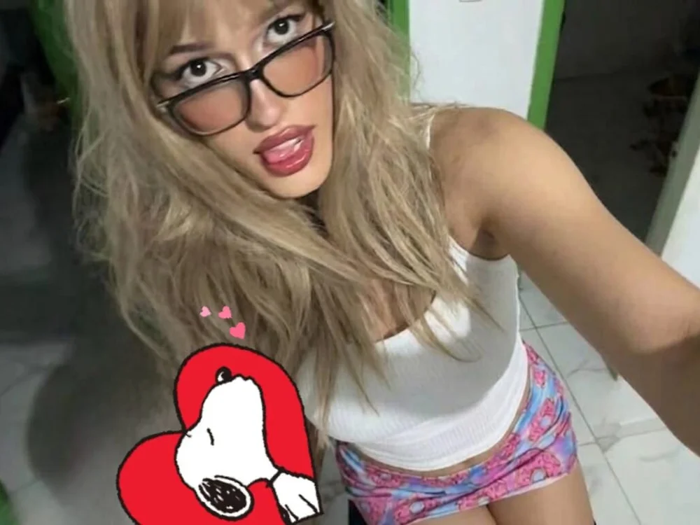 SpicySamantha18's Offline XXX Chat