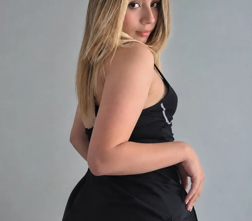 Tinatastin Offline XXX chat