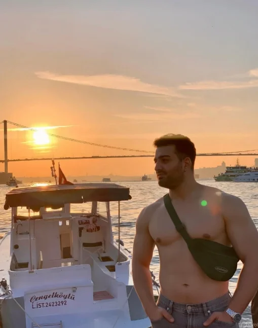 HeyyDouglas Adlı Modelin Çevrimdışı XXX Sohbeti