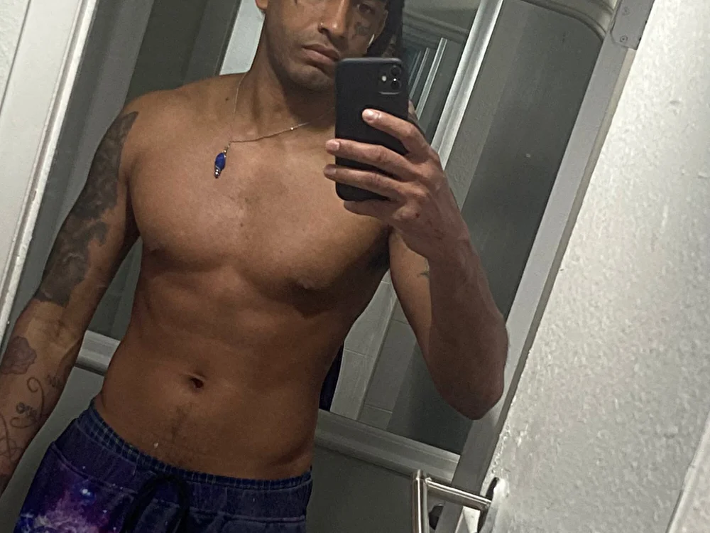 Love_and_Sex3490's Offline XXX Chat