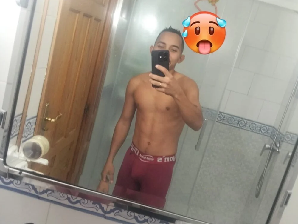 Dan_oficiall offline XXX-chatje