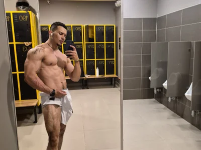 Dominick_Ma Male Spanishspeaking Chat Cam