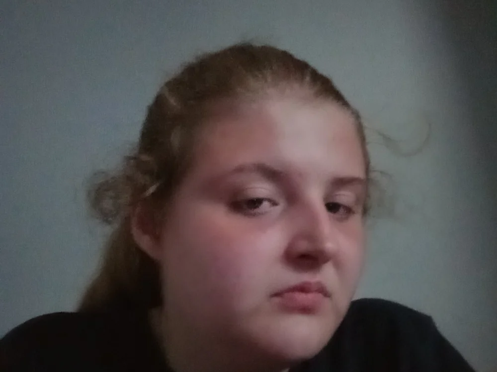 Hotmomma2016's Offline Chat Room