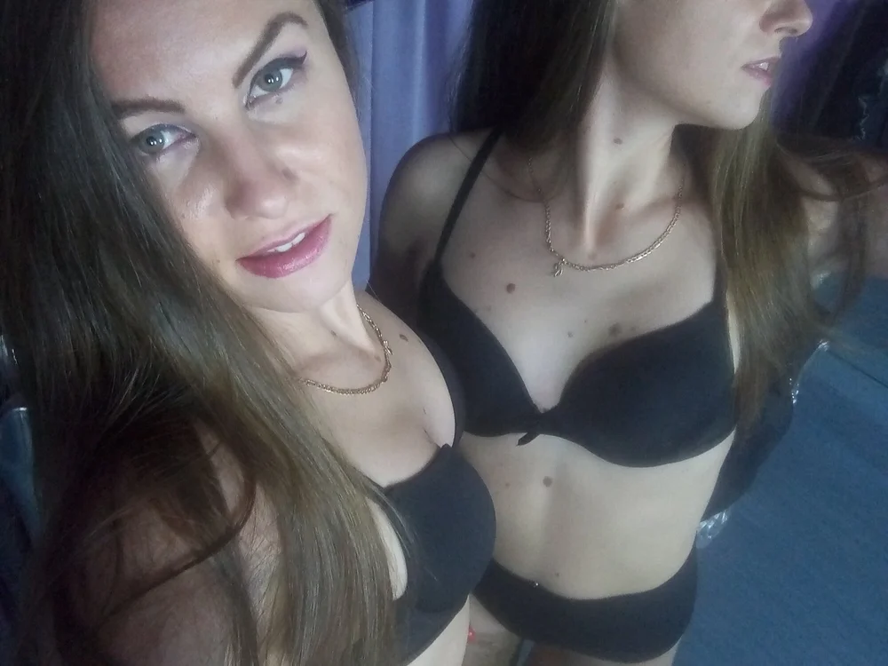 ChloeKatinka's Offline Chat Room