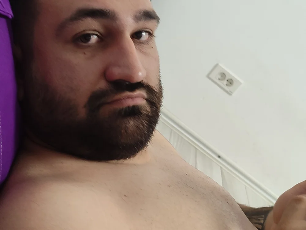mike_rogers90's Offline XXX Chat