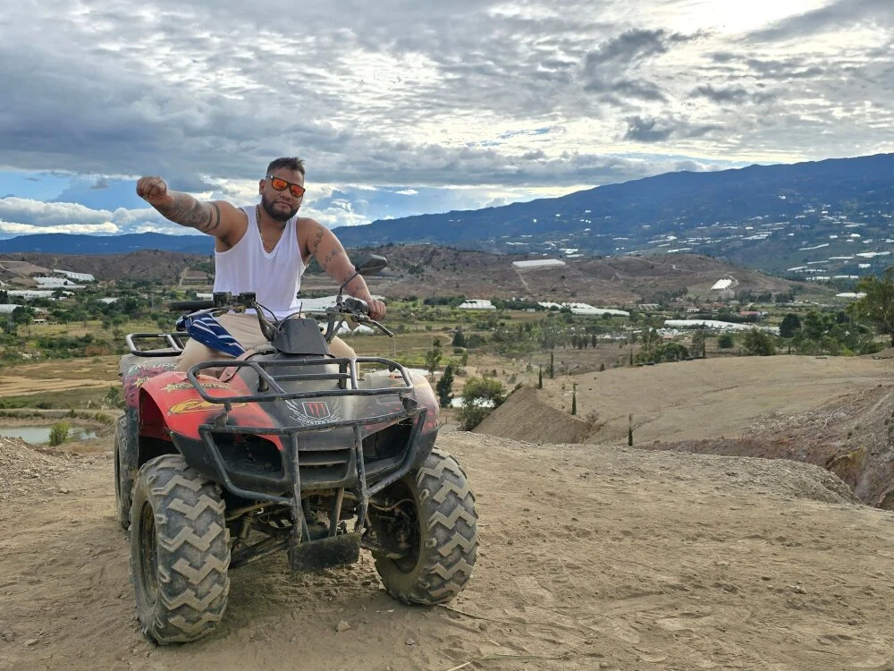 Chris_Gatito Offline XXX-chat