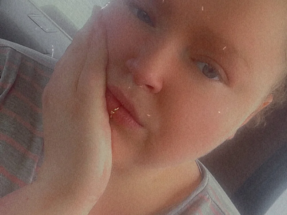 KadiSparkle Chat XXX offline