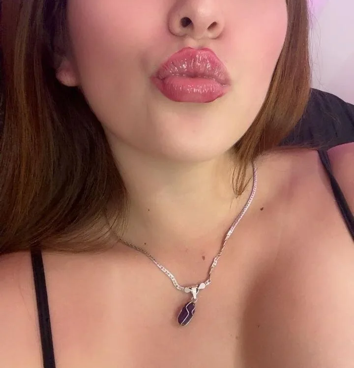 Annie_Loff: συνομιλία ΧΧΧ εκτός σύνδεσης