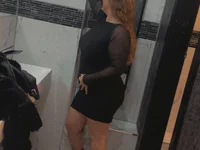 Rubyredrosex's Offline Chat Room