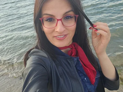 classyladyrellax - petite