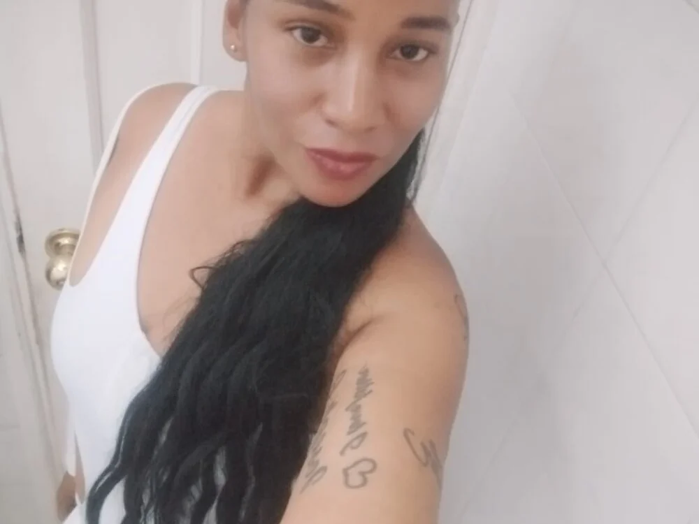 Chat +18 off-line de EbonyHorrny