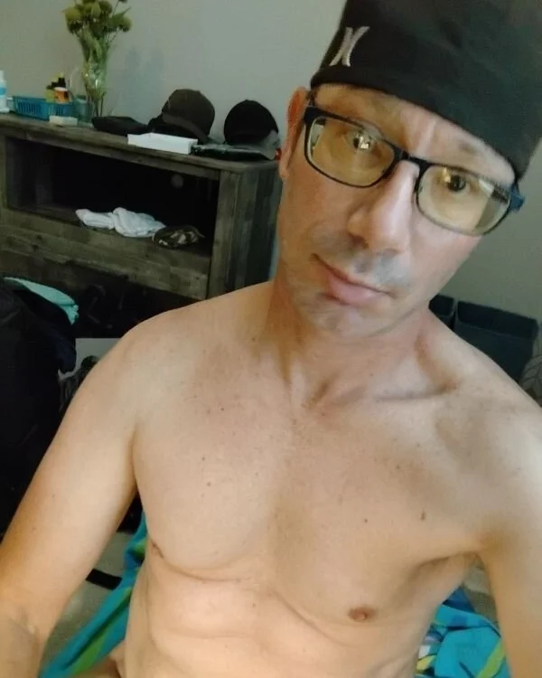 TheSmokinGreek's Offline XXX Chat