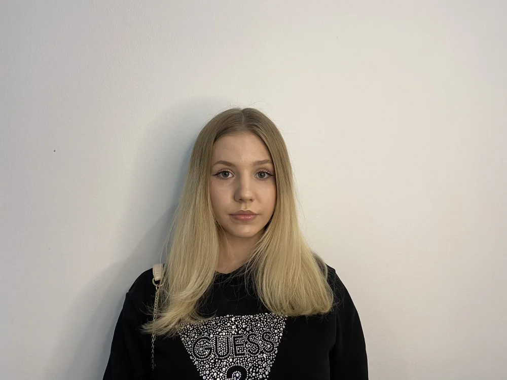 AislyHickmott offline chatrum