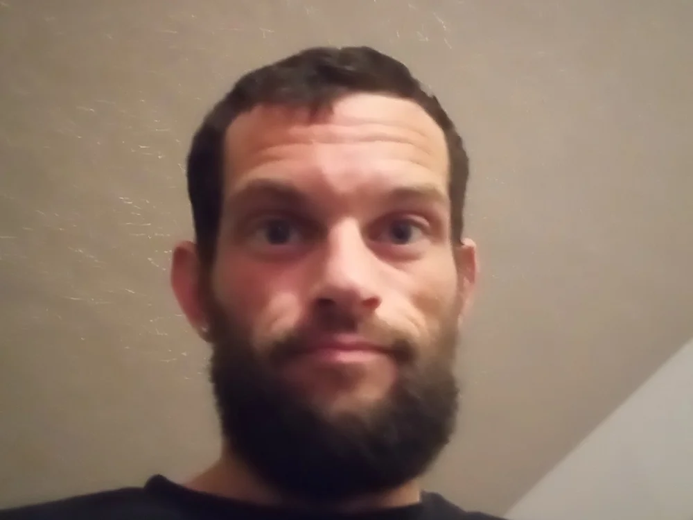 BootycheeksMcGee38 Offline Chatraum