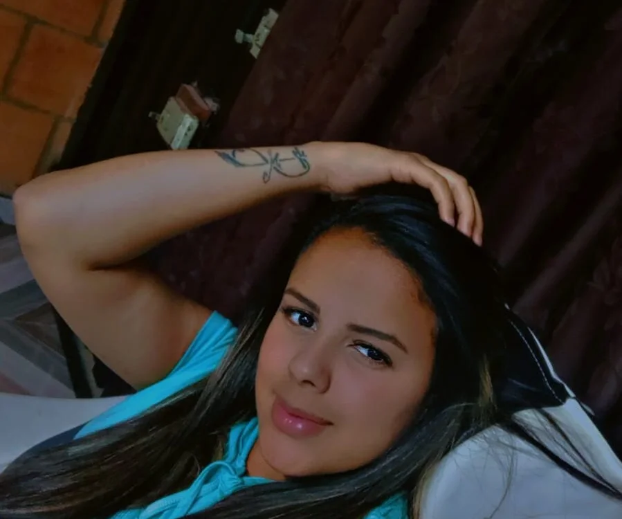 Chat +18 off-line de samira-grey