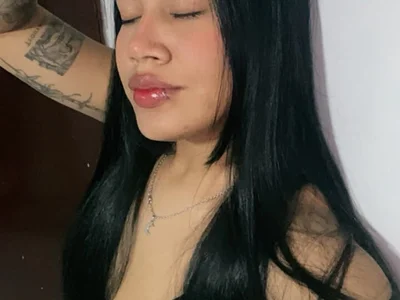 Sara_piink18 — live couple cam