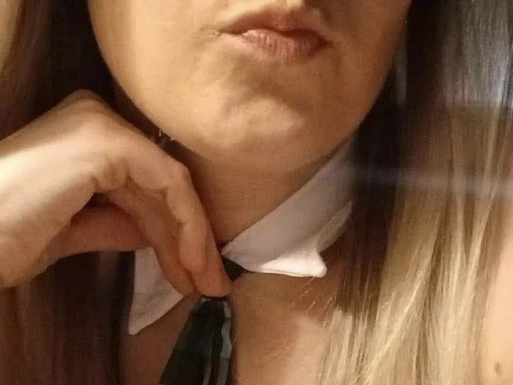 Courtkay577 Adlı Modelin Çevrimdışı XXX Sohbeti
