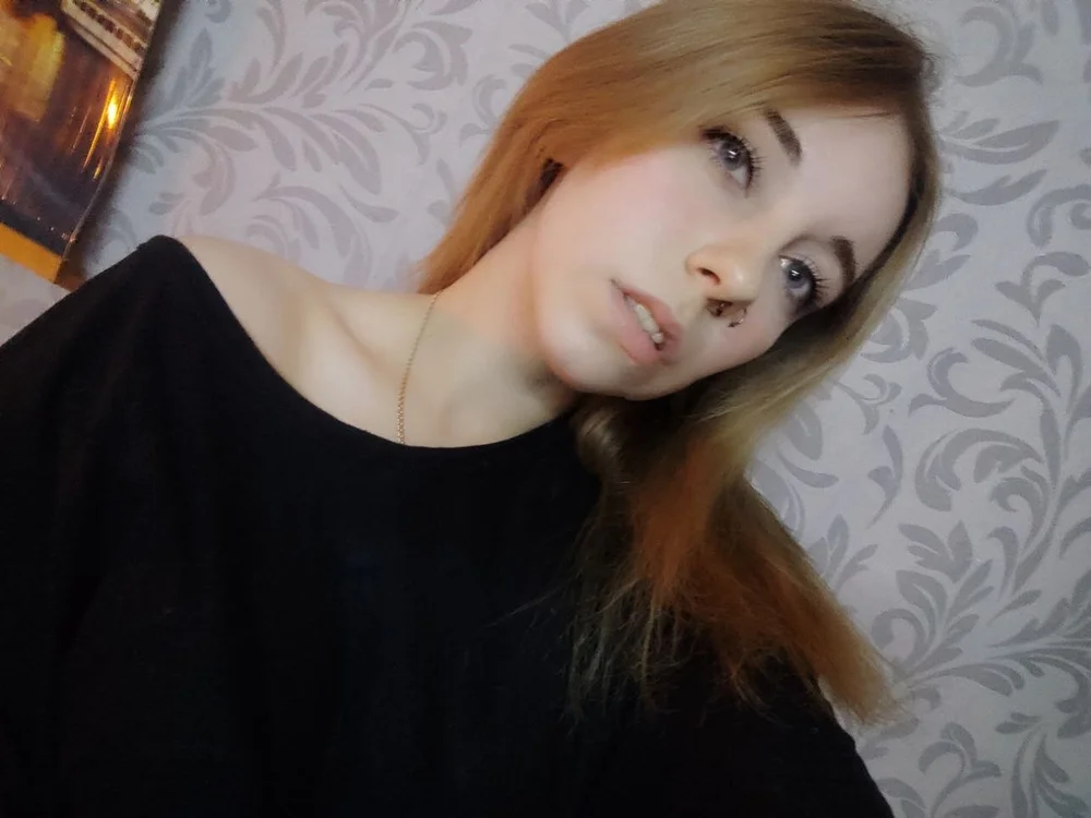 Pink__Fox's Offline Chat Room