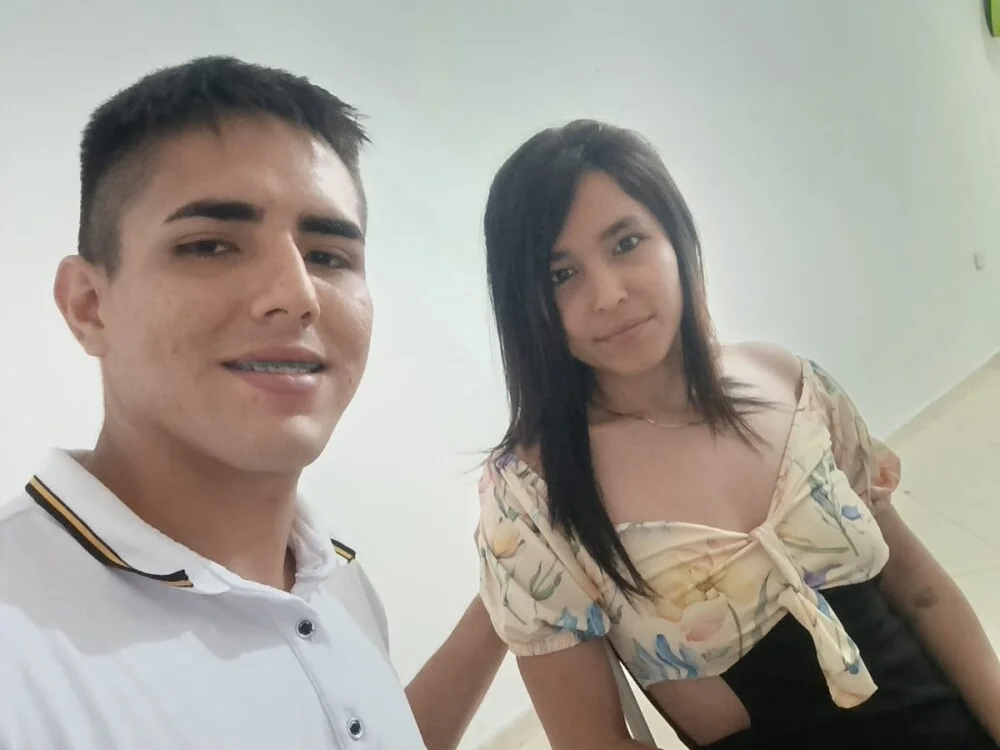 frank_and_alisson1's Live XXX Chat