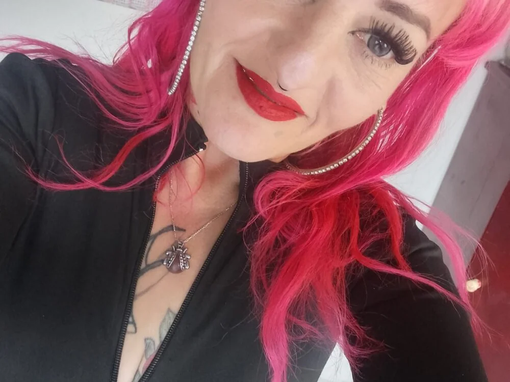 AzuraRousse 離線 XXX 聊天