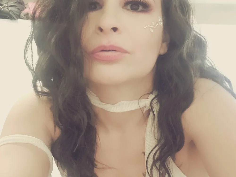 YohanLinda's Offline XXX Chat
